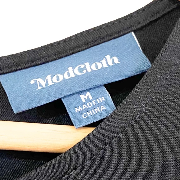 ModCloth Black Long Sleeve Boat Neck Flowy Comfy Stretchy Career Dress NWOT Sz M - Picture 5 of 6